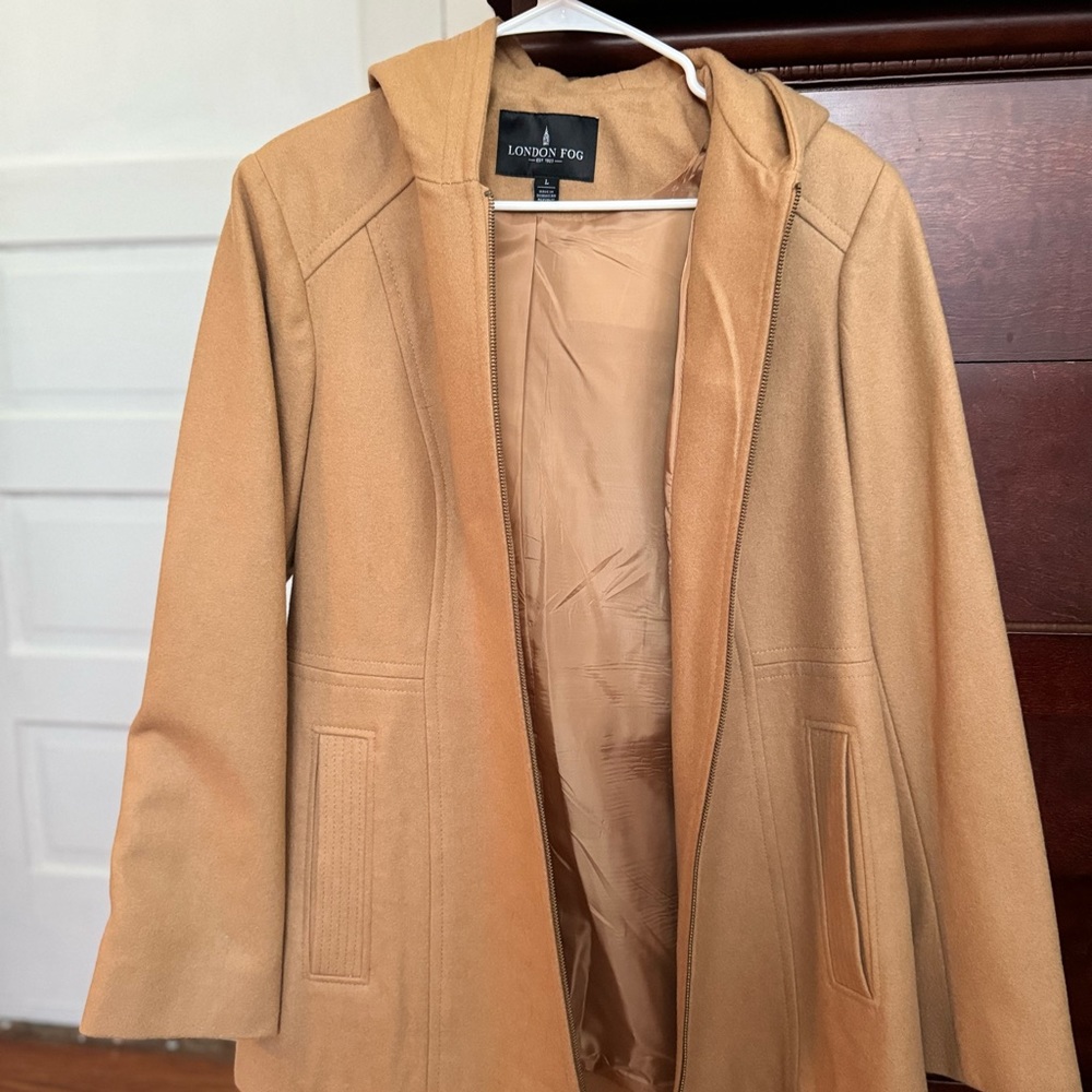 New Without Tags Women’s LONDON FOG - Wool blend, full-zip pea coat. Size L.